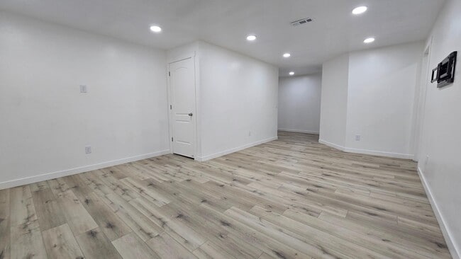 Building Photo - 12977 S Oberon Ln