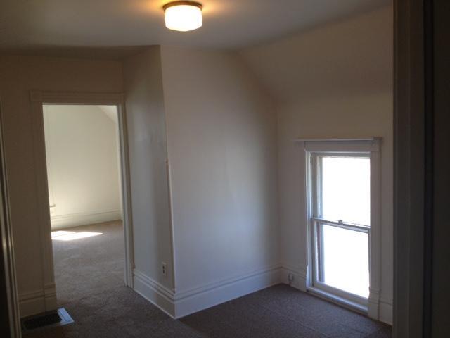 Building Photo - 2 bedroom in Elgin IL 60120