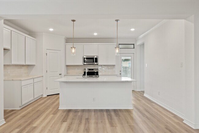 Building Photo - 7228 Caladium Dr