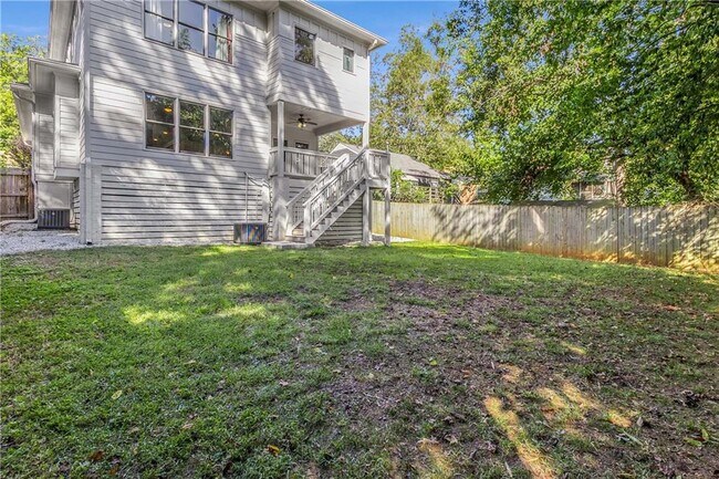 Building Photo - 207 Mellrich Ave NE