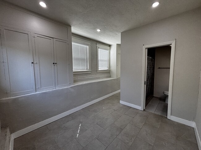 Building Photo - 655 Solano Ave