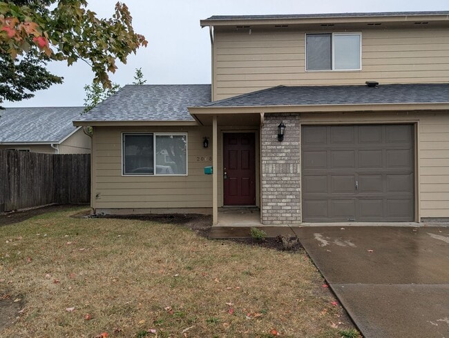 Building Photo - Nice 2bed/1.5 bath townhome- Great Springf...