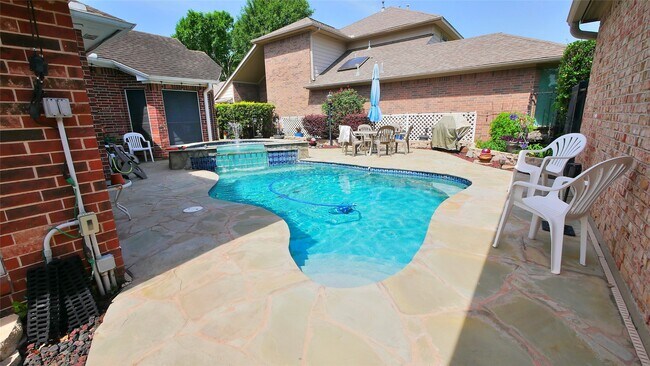 Building Photo - 1314 Caravelle Ct