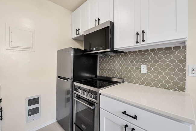 Interior Photo - Glen Eden LLC