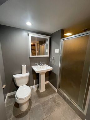 Building Photo - Charming 3 bed, 2 bath with finished basement!