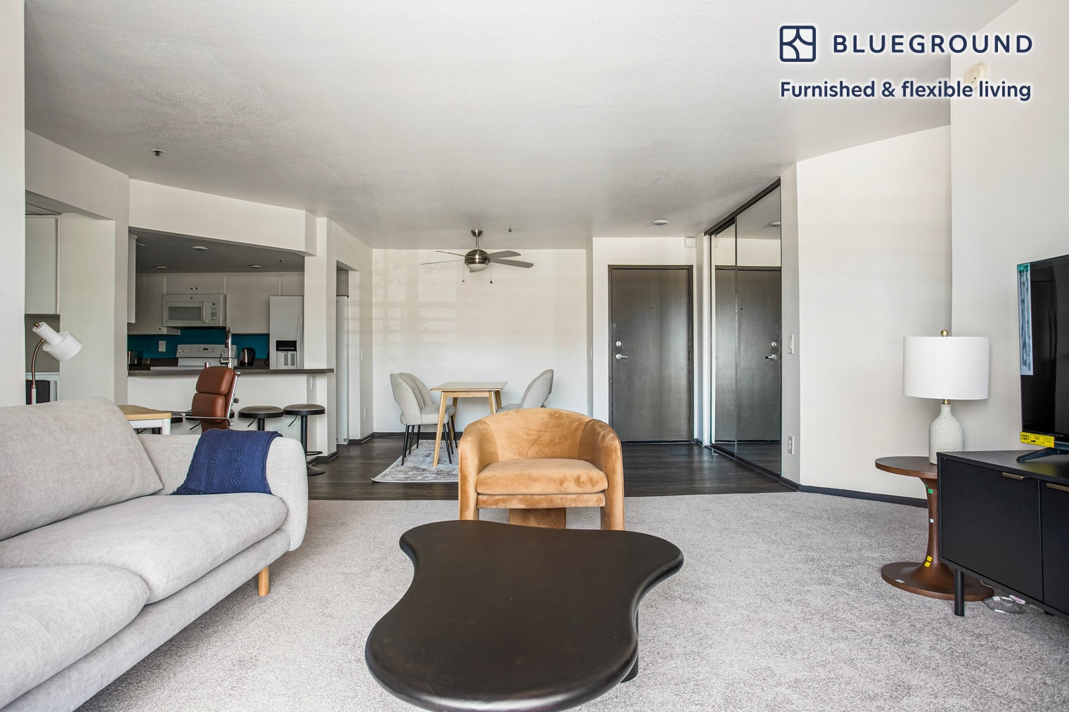 Building Photo - 10989 Bluffside Dr