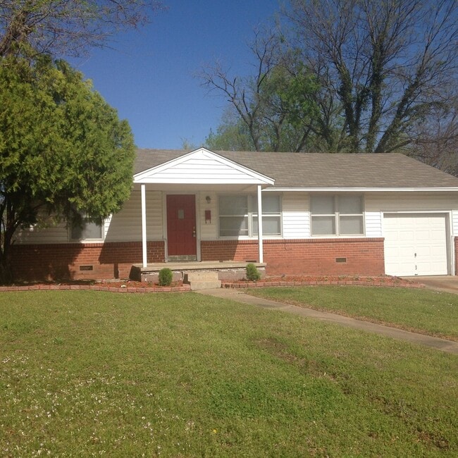 Building Photo - 3 bedroom 1 bath house