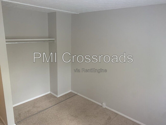 Building Photo - 7490 Stonetrail Way