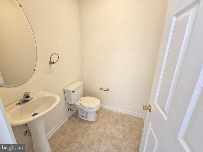 Building Photo - 165 Pitch Kettle Ct