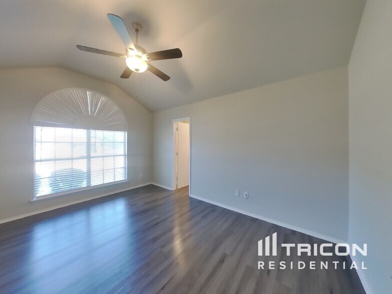 Building Photo - 1410 Misty Meadow Dr