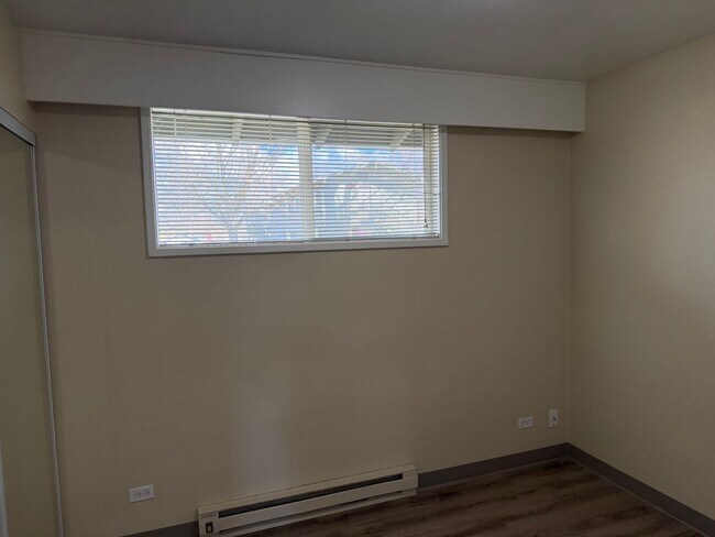 Building Photo - Updated 2 bedroom 1 bath duplex in Eugene!  $200 OFF YOUR FIRST MONTH'S RENT!