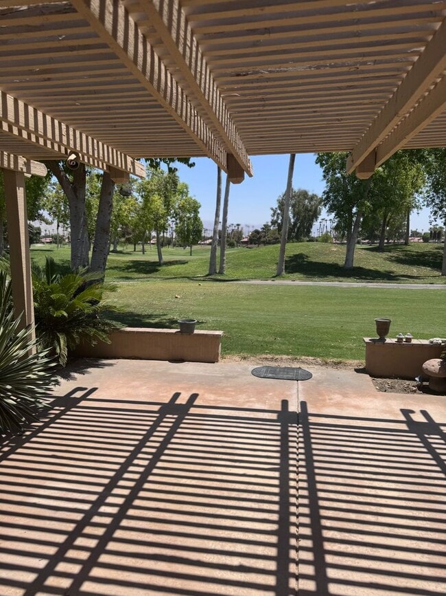 Building Photo - Woodhaven CC - Unfurnished 3br - Long Term