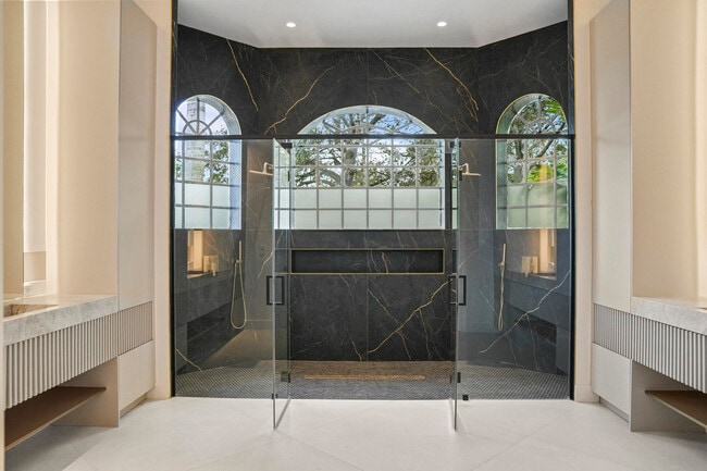 Building Photo - 3201 E Stonebrook Cir