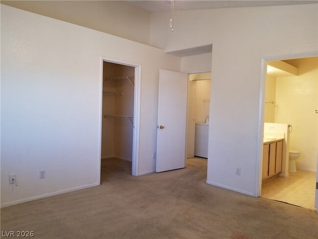Building Photo - 733 Wheat Ridge Ln