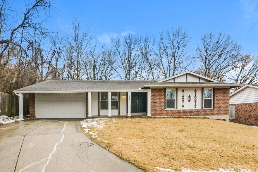 Primary Photo - 6847 Champaigne Dr