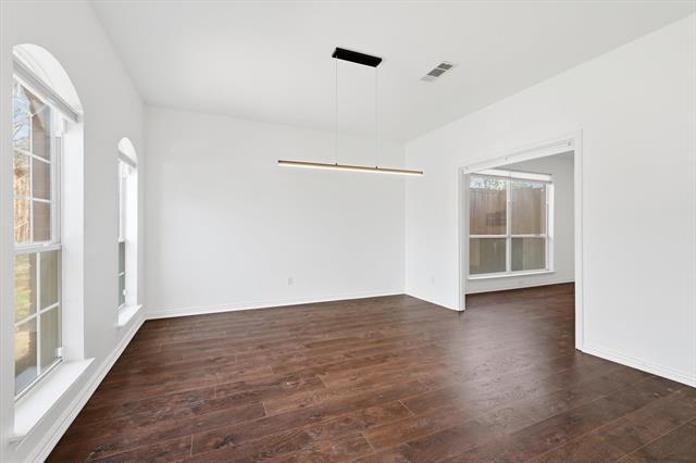 Building Photo - 836 Lakeview Cir