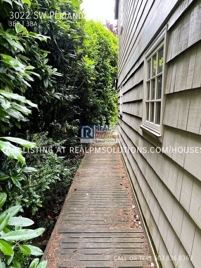 Building Photo - 3022 SW Periander St