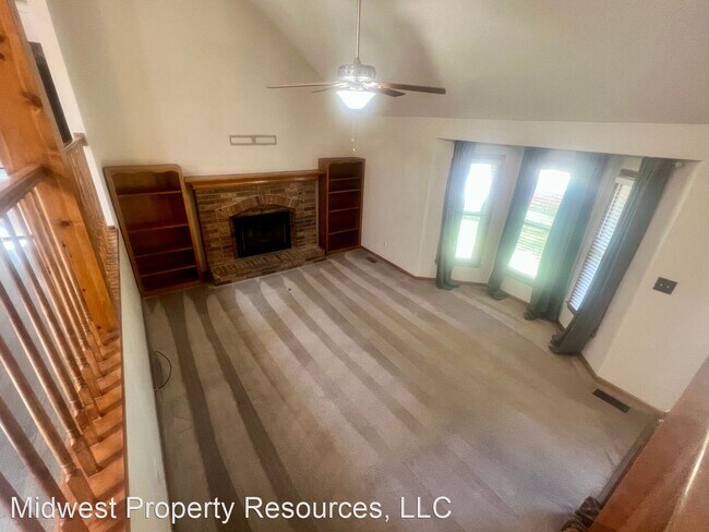 Building Photo - 3 br, 2 bath House - 1100 NE Ball Dr
