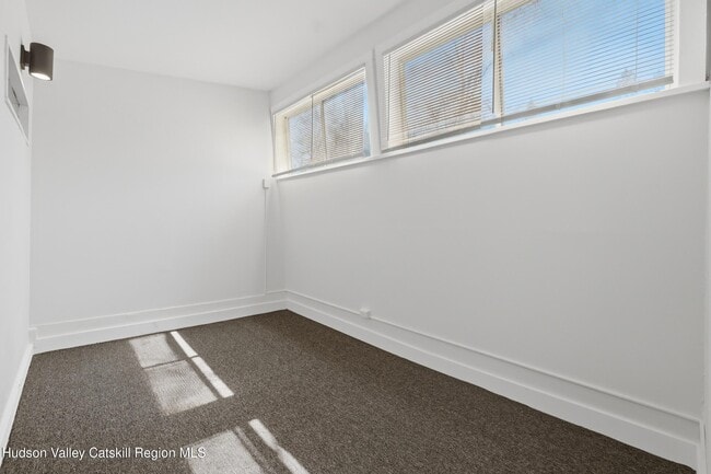 Building Photo - 43-47-47 Tinker St