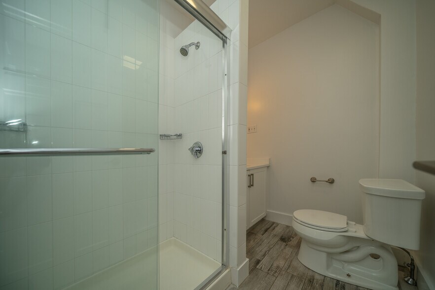 Building Photo - 1590 Cambridge St