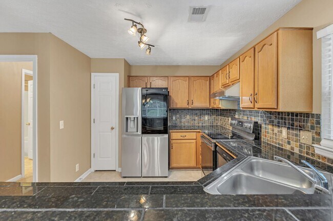 Building Photo - Awesome 3BR/2BA home near Percy Priest!