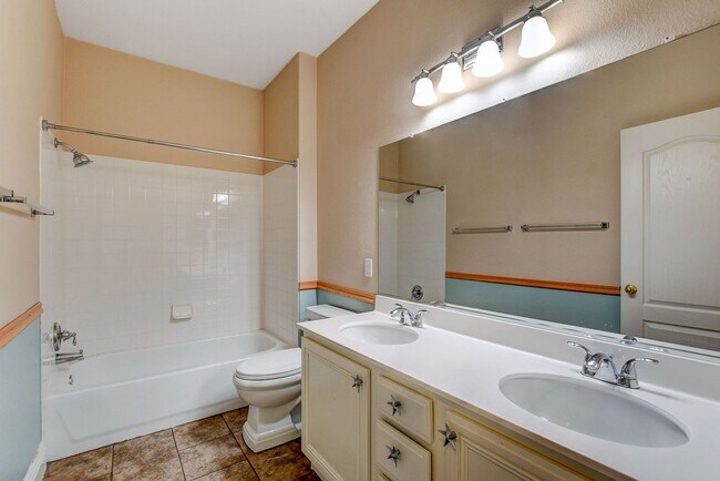 Building Photo - Stunning Summerlin Pool Home!