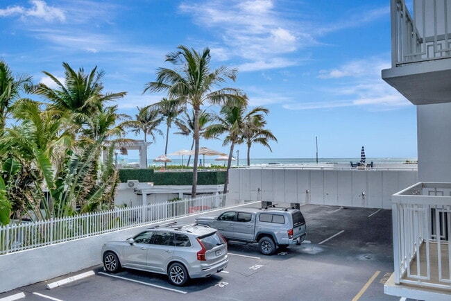 Building Photo - 401 Ocean Dr