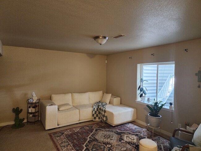 Building Photo - 8078 Cedarstone Ln