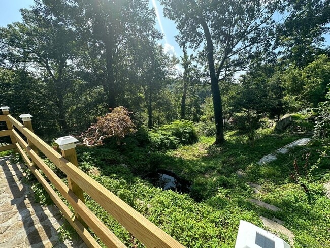 Building Photo - 22 Hemlock Trail