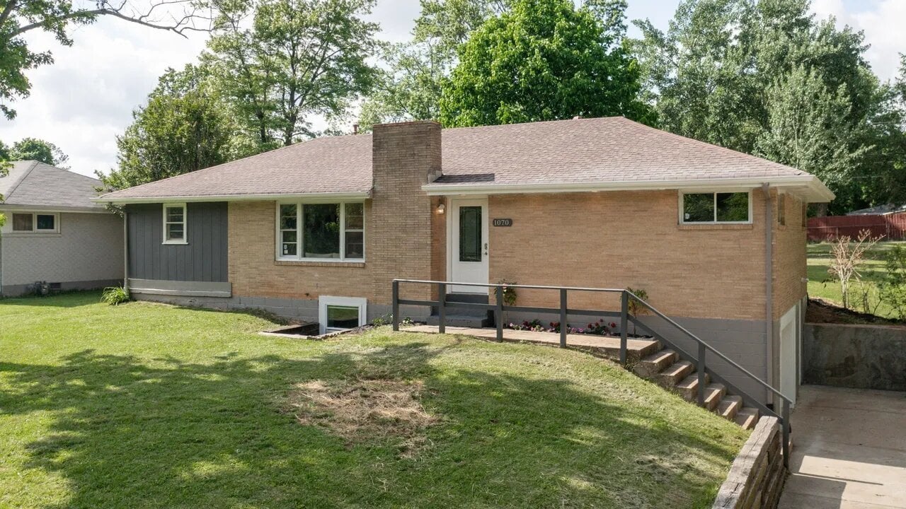 Building Photo - 1070 Draughon Dr