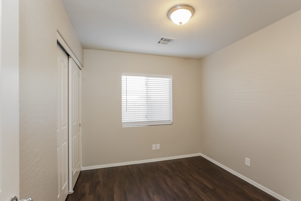 Building Photo - 2718 W Pecan Rd