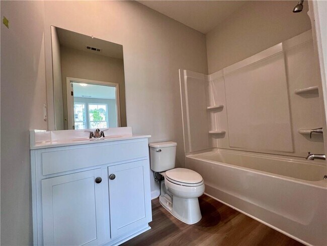 Building Photo - 620 Devon Aly