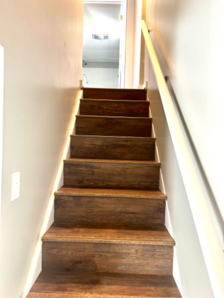 Building Photo - 413 6th Ave