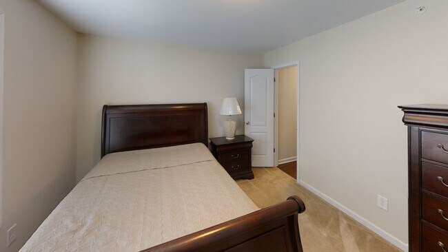 Building Photo - 307 Family Lodge Dr