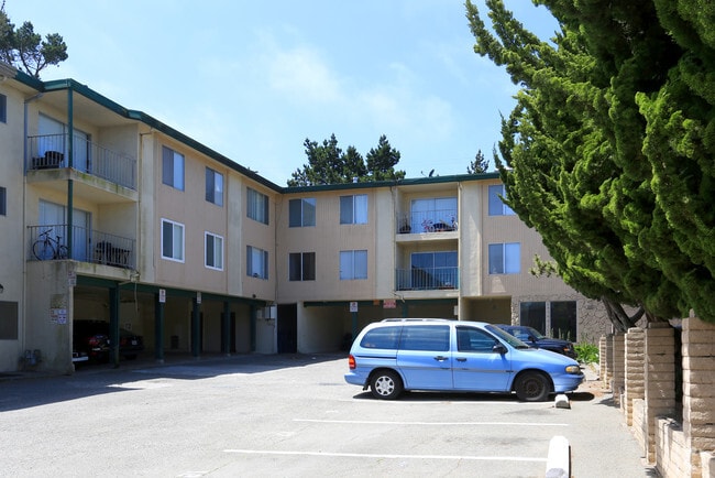 Building Photo - Kent Villa