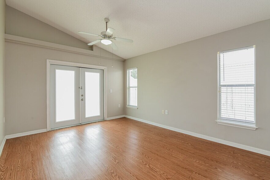 Building Photo - 1051 Woodsong Way