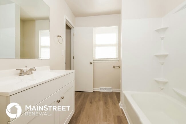 Building Photo - 5120 Goodman Ln