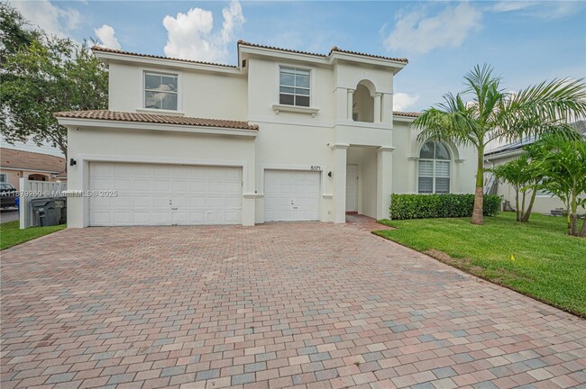 Building Photo - 5371 SW 32nd St