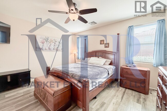 Building Photo - 4Bed/2Bath Furnished Home at Monroe/87th A...