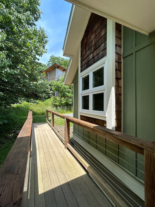 Building Photo - Just Beyond Downtown Boone with Amazing Mo...
