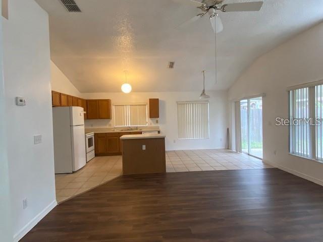 Building Photo - 10200 Willowemac Ct