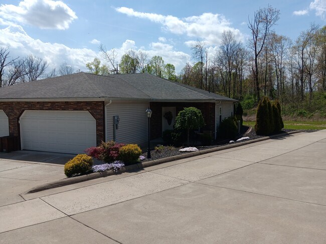 Primary Photo - 809 Island View Dr