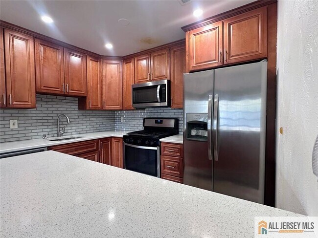 Building Photo - 1212 Woodhaven Dr