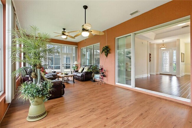 Building Photo - 457 Golf Vista Cir