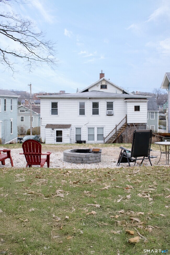 Building Photo - 651 Quinnipiac Ave