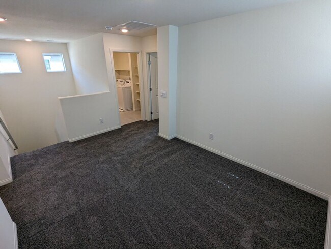 Building Photo - 7703 Moore Crk Ln