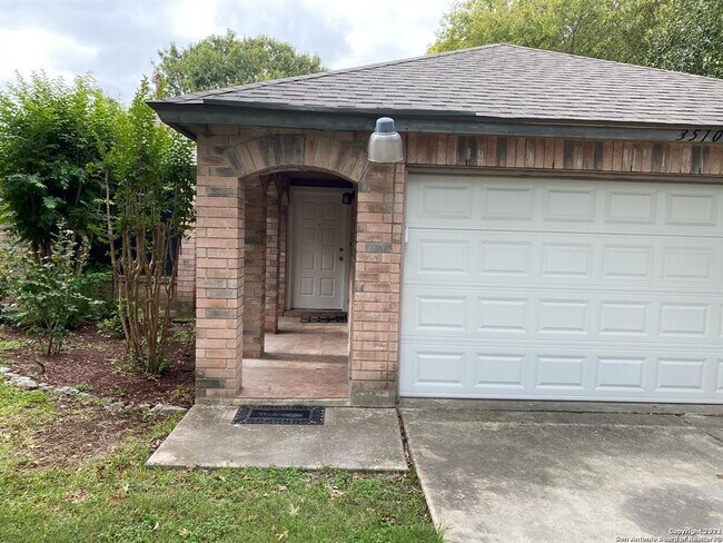 Building Photo - 3510 Mistic Grove