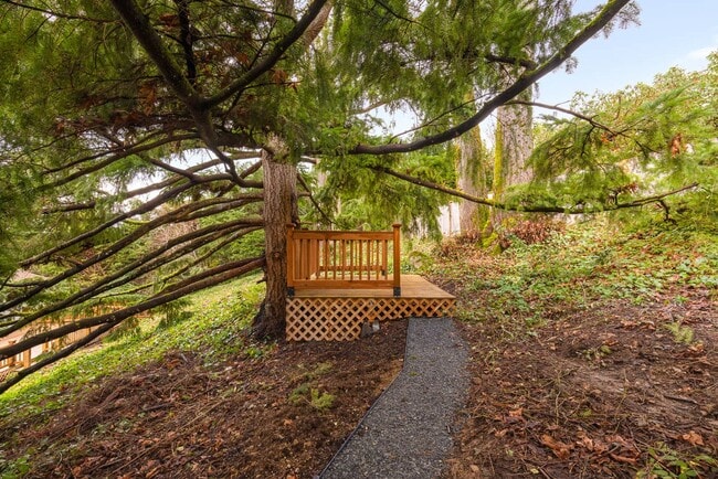 Building Photo - 4758 153rd Ave SE