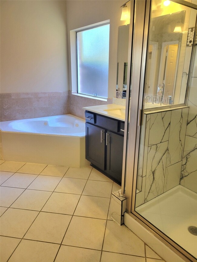 Building Photo - 2134 Hill Canyon Ct