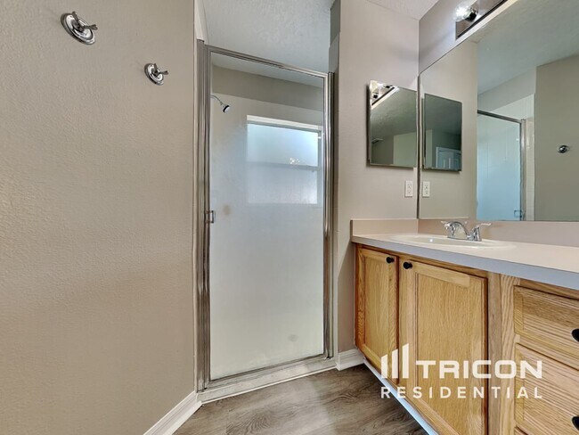Building Photo - 13001 Fish Cove Dr
